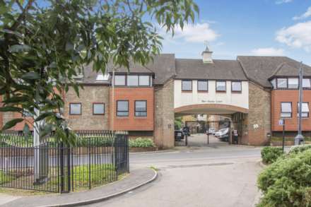 2 Bedroom Flat, Victors Way, Barnet