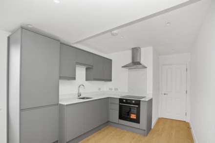 Victors Way, Barnet, Image 5