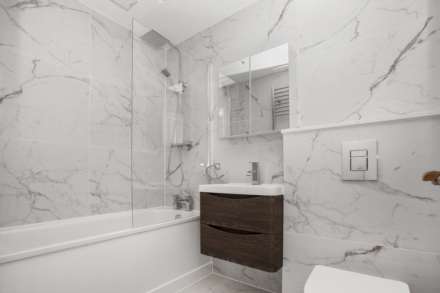 Victors Way, Barnet, Image 7