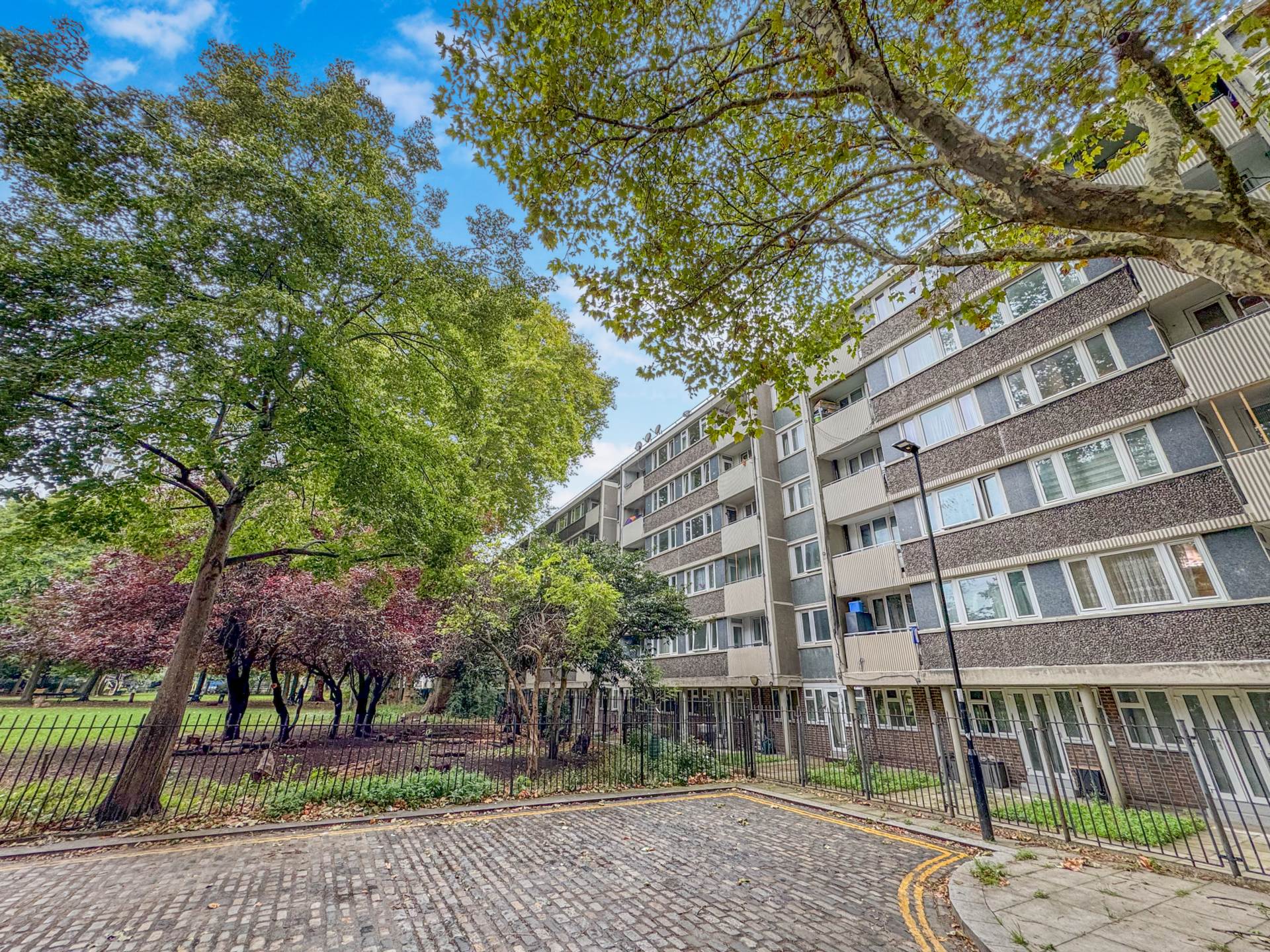 King Square, London, Image 1