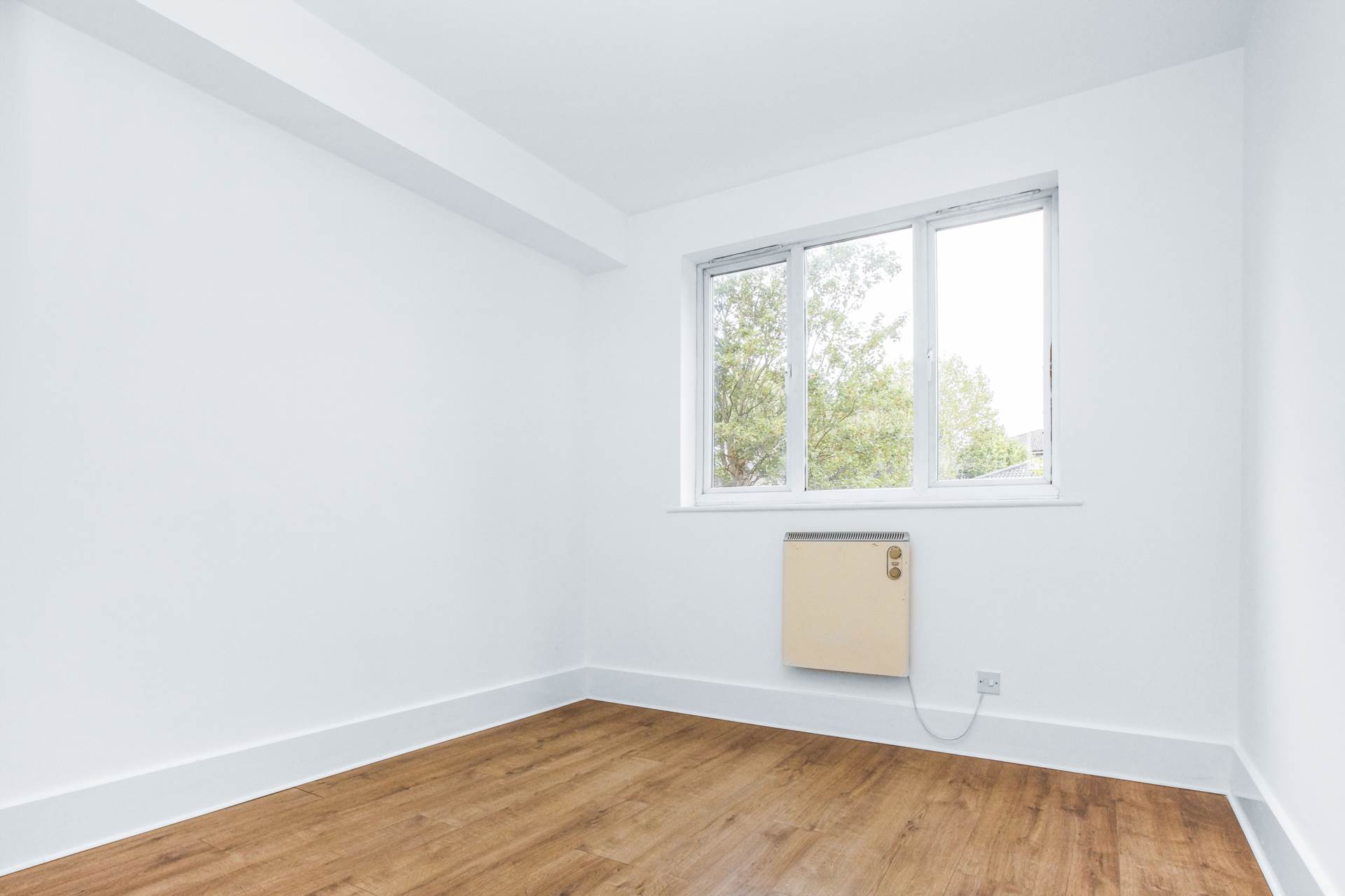 Celandine Drive, Dalston, Image 4