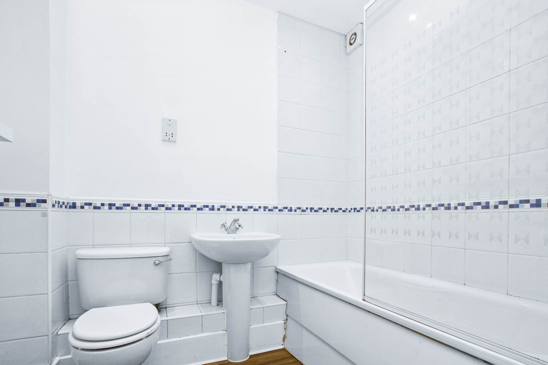 Celandine Drive, Dalston, Image 5