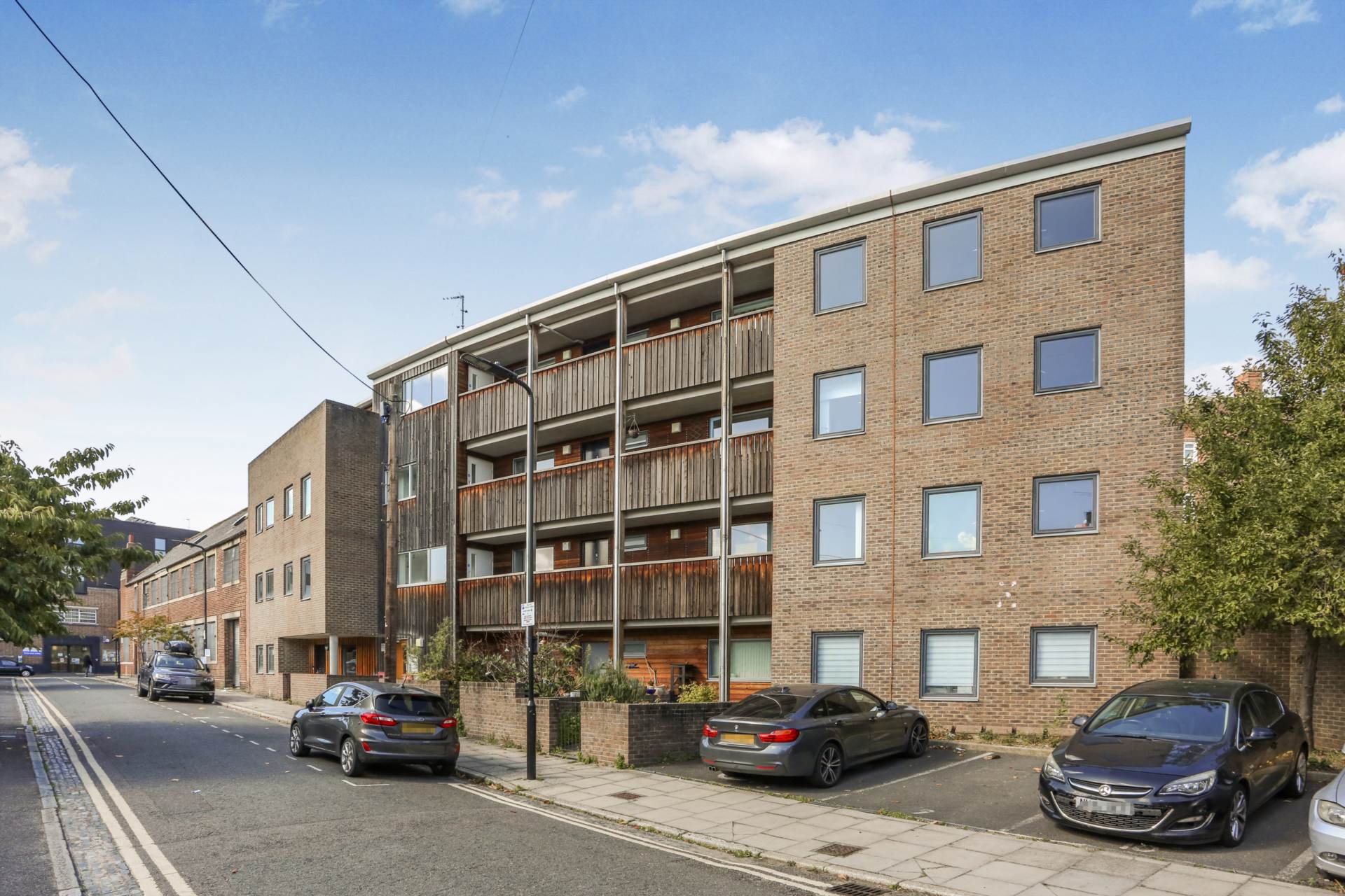 Milborne Steet, London, Image 1