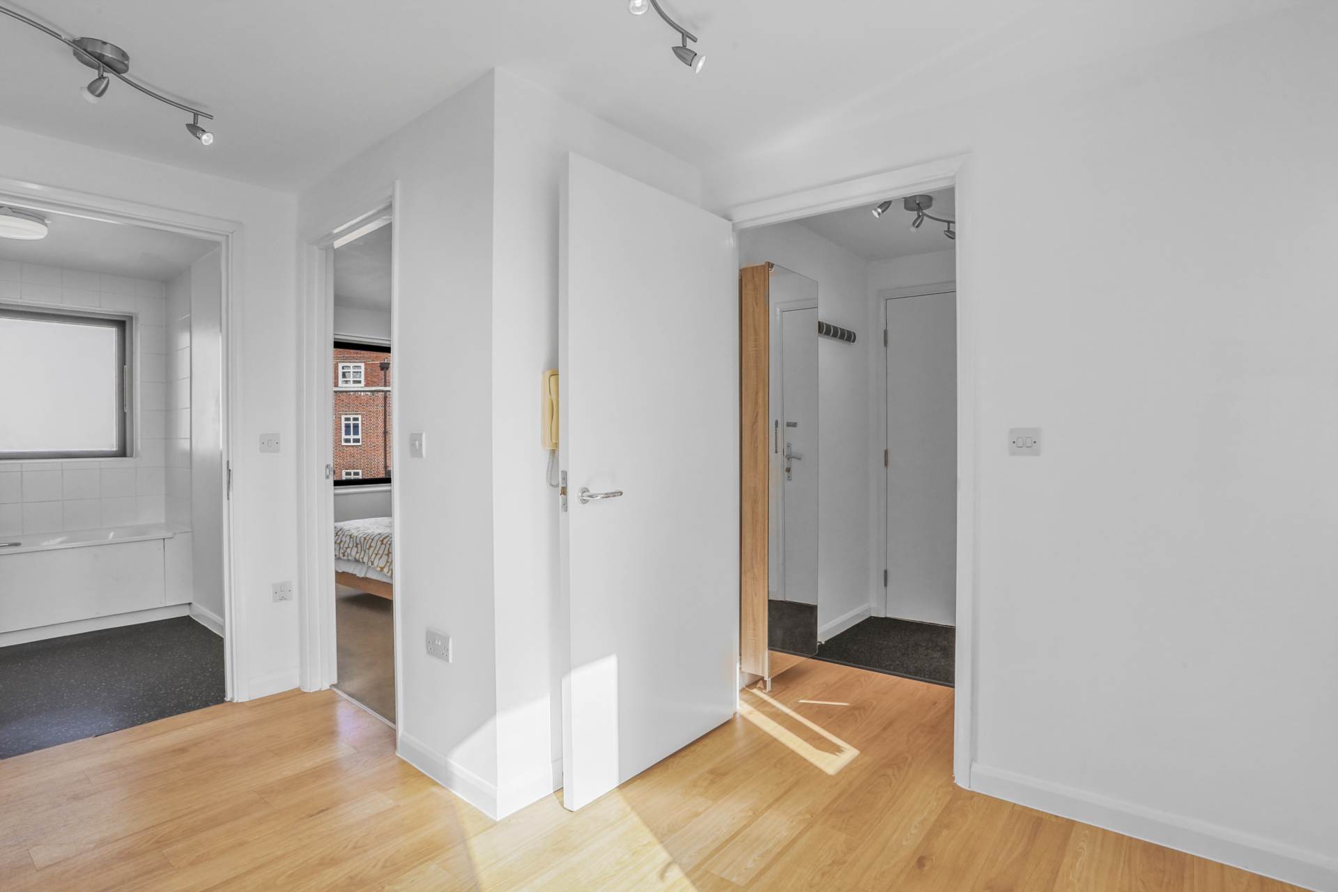 Milborne Steet, London, Image 4