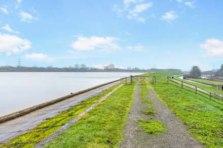 Riverhead Close, Walthamstow E17, Image 20