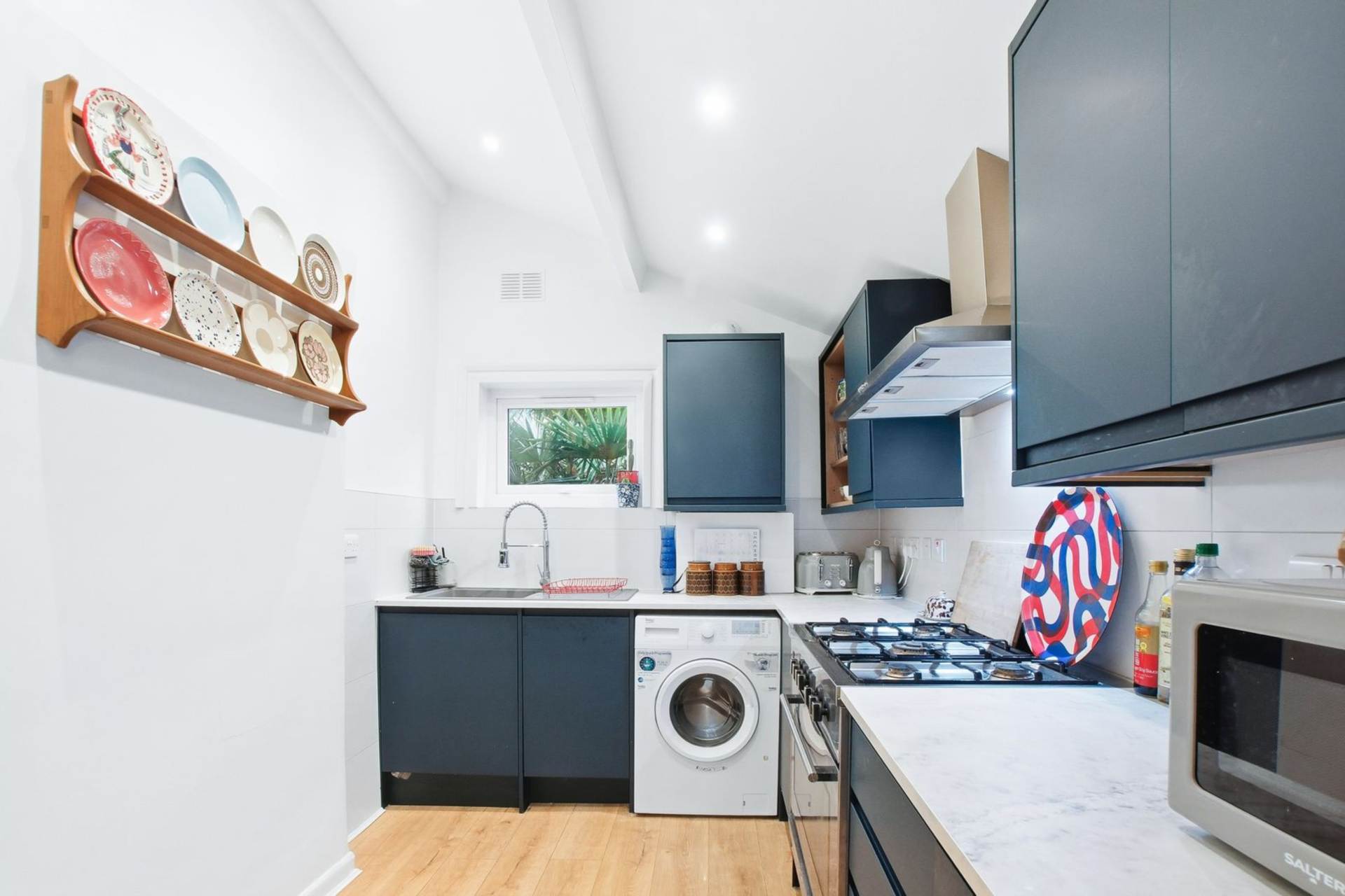 Nevill Road, Stoke Newington, Image 5