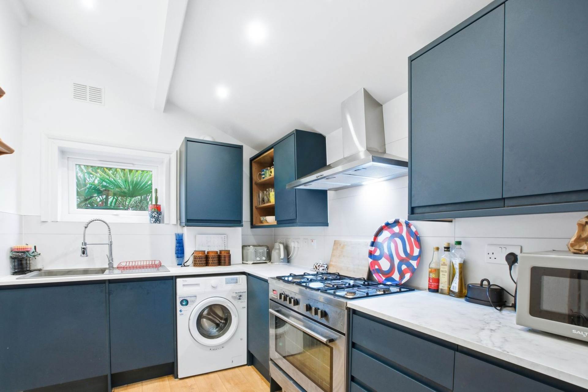 Nevill Road, Stoke Newington, Image 6