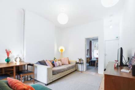 Nevill Road, Stoke Newington, Image 4