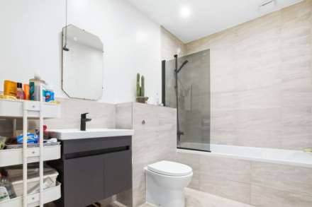 Nevill Road, Stoke Newington, Image 8