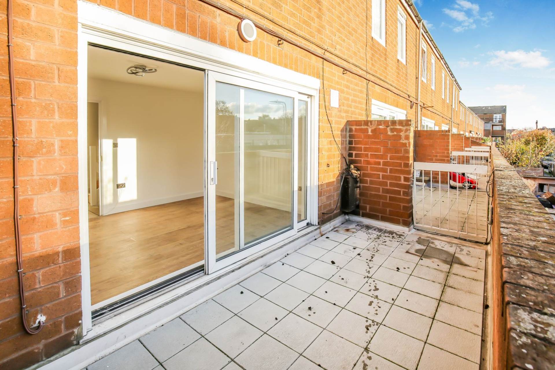 Castel Close, hackney, Image 6