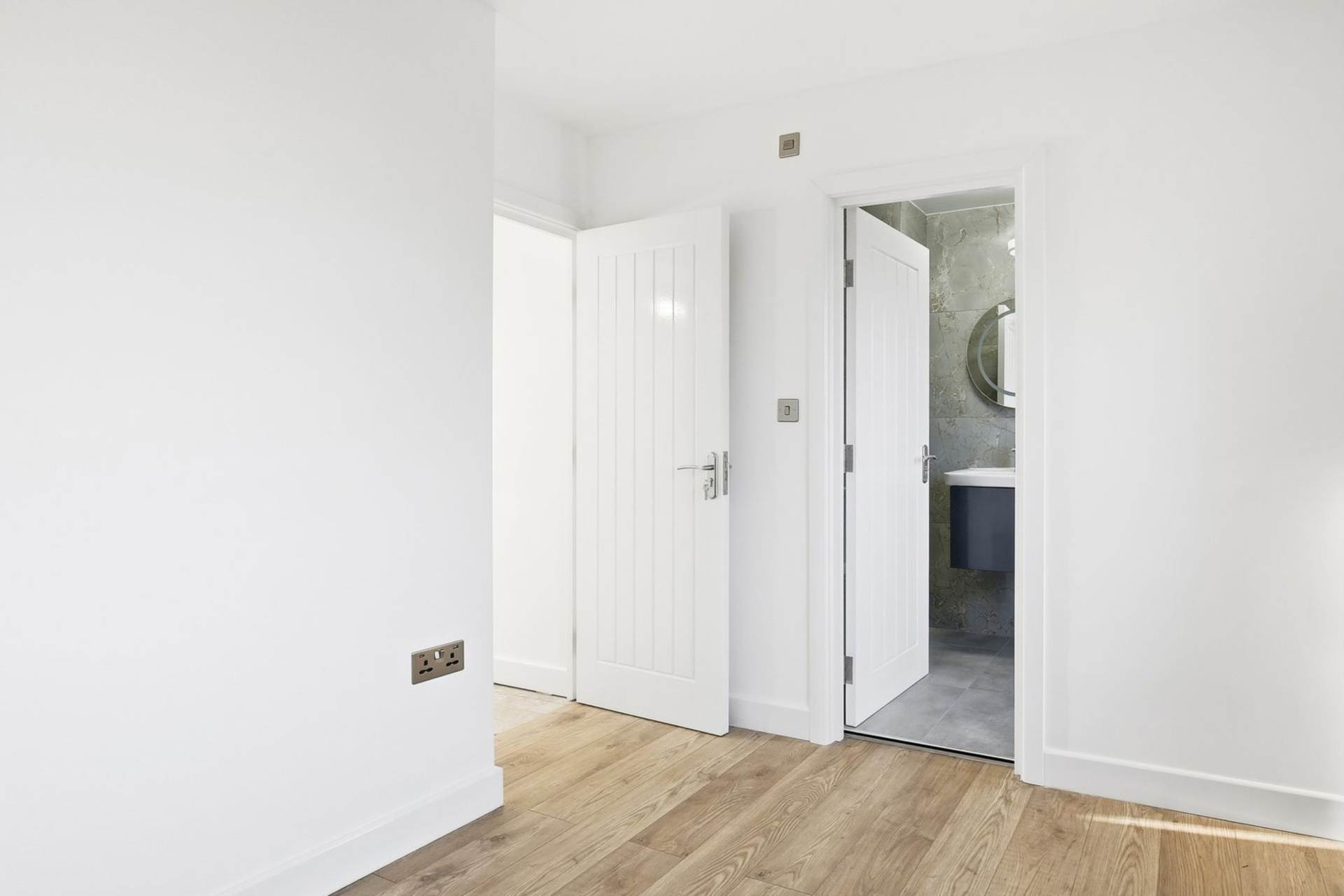 Castel Close, hackney, Image 9