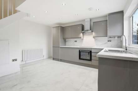 Castel Close, hackney, Image 3