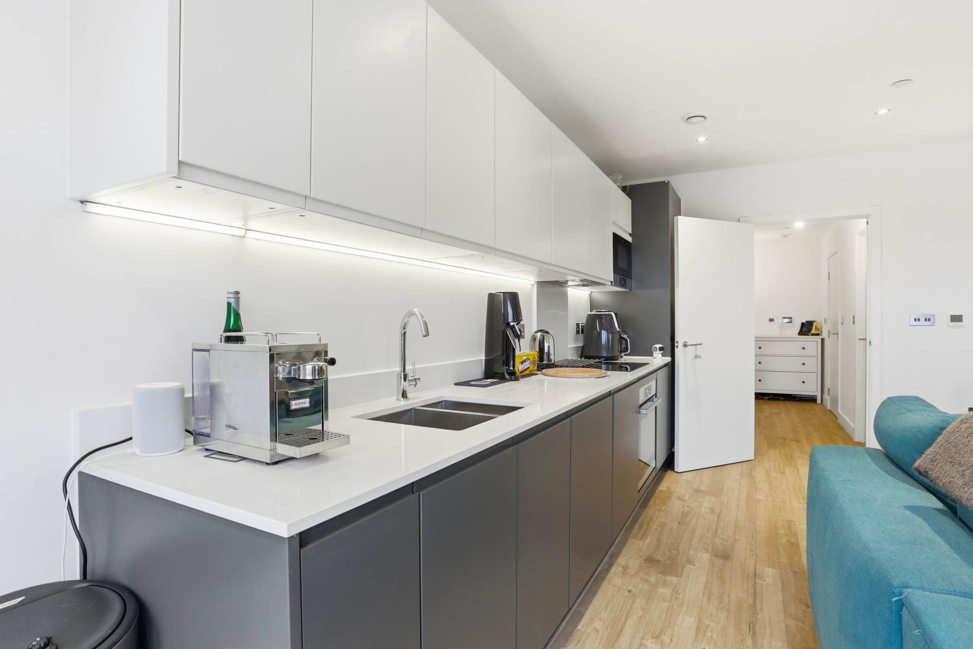 Wansbeck Road, London, Image 15