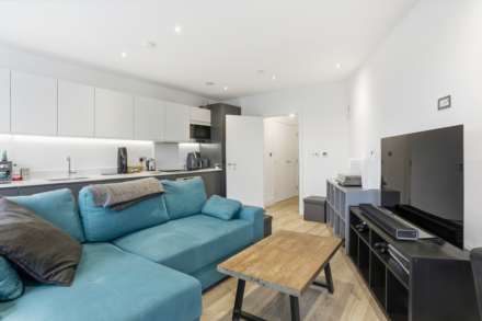 Wansbeck Road, London, Image 17