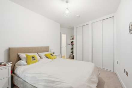 Wansbeck Road, London, Image 19