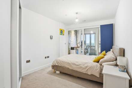 Wansbeck Road, London, Image 4