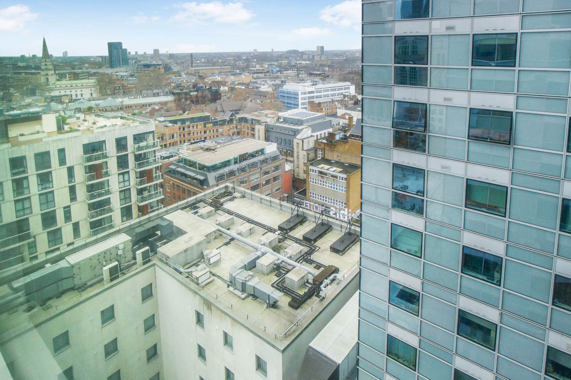 Whitechapel High Street, Aldgate East, Image 15