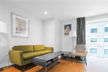 Whitechapel High Street, Aldgate East, Image 3