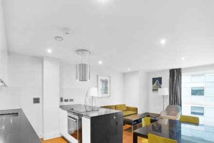 Whitechapel High Street, Aldgate East, Image 6