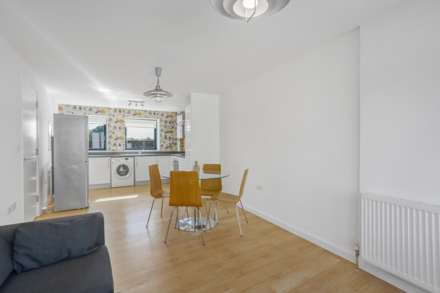 Milborne Steet, London, Image 3