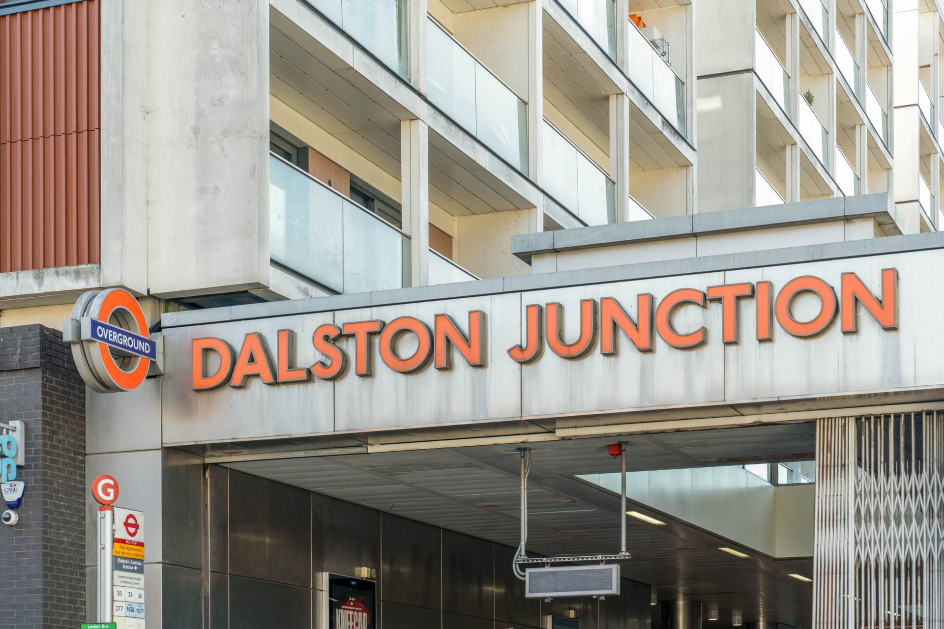 Houghton Close, London, Image 13