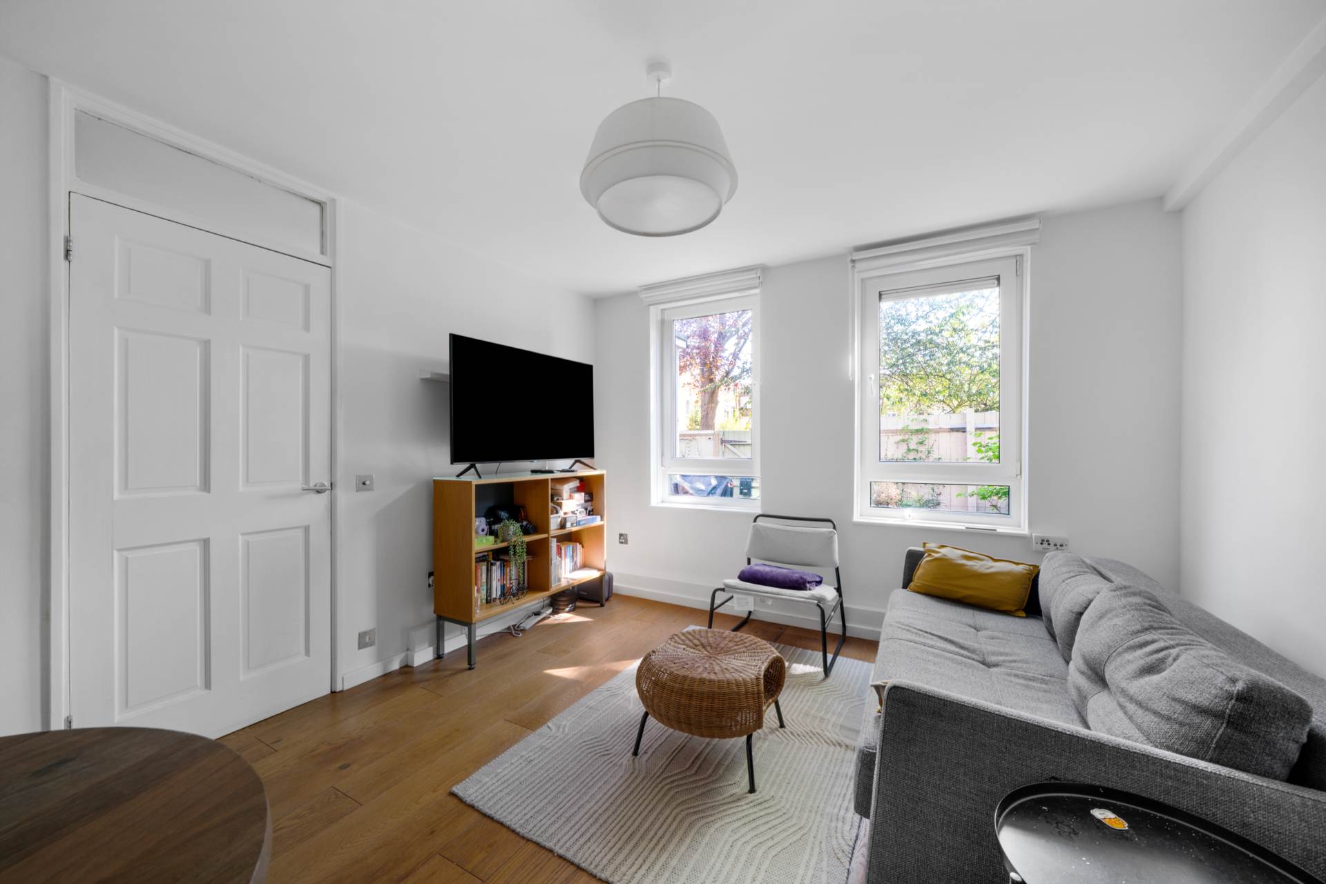 Houghton Close, London, Image 2