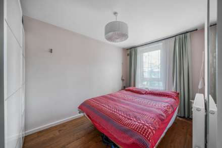 Houghton Close, London, Image 5