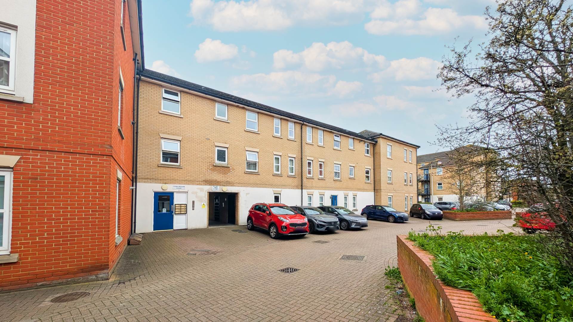 Norwich Crescent, Romford Rm6, Image 12