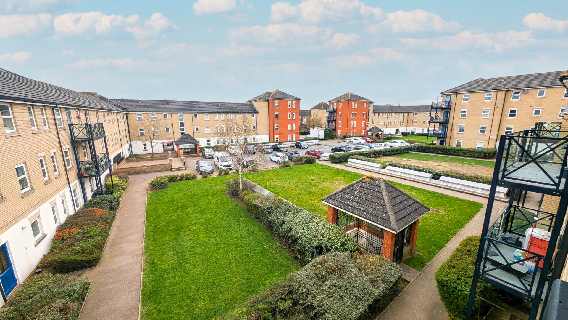 Norwich Crescent, Romford Rm6, Image 4