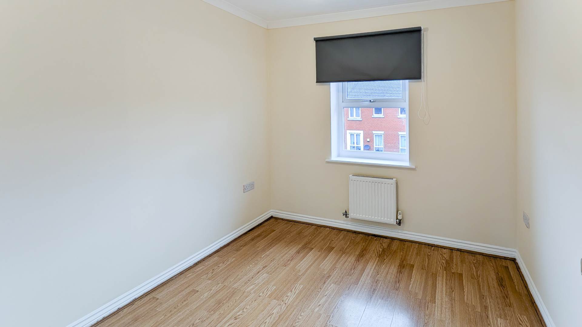 Norwich Crescent, Romford Rm6, Image 6