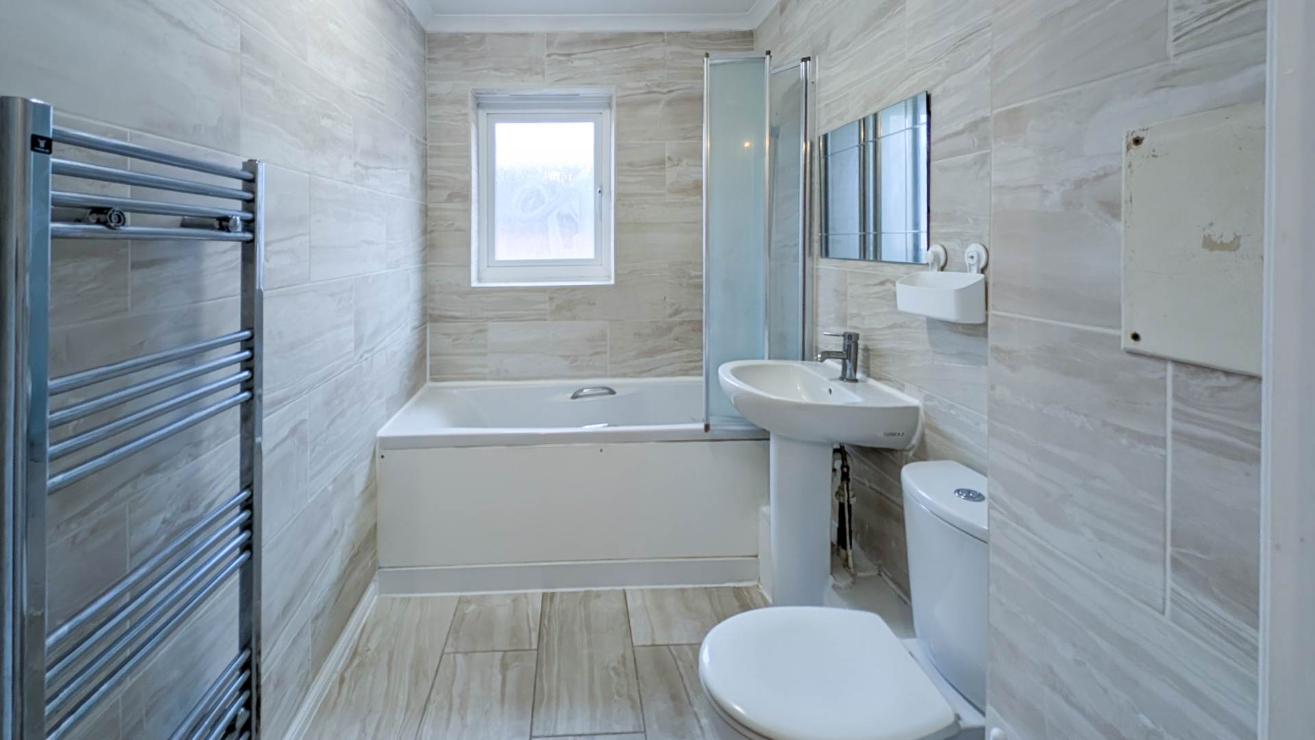 Norwich Crescent, Romford Rm6, Image 7