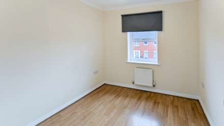 Norwich Crescent, Romford Rm6, Image 6