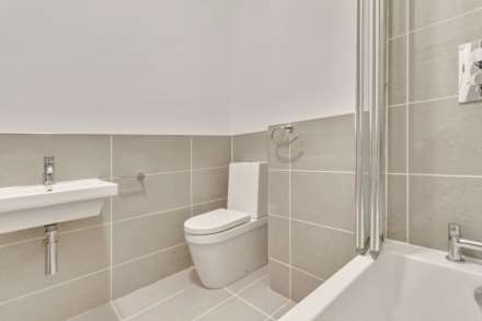 Shacklewell Lane, Dalston, Image 7