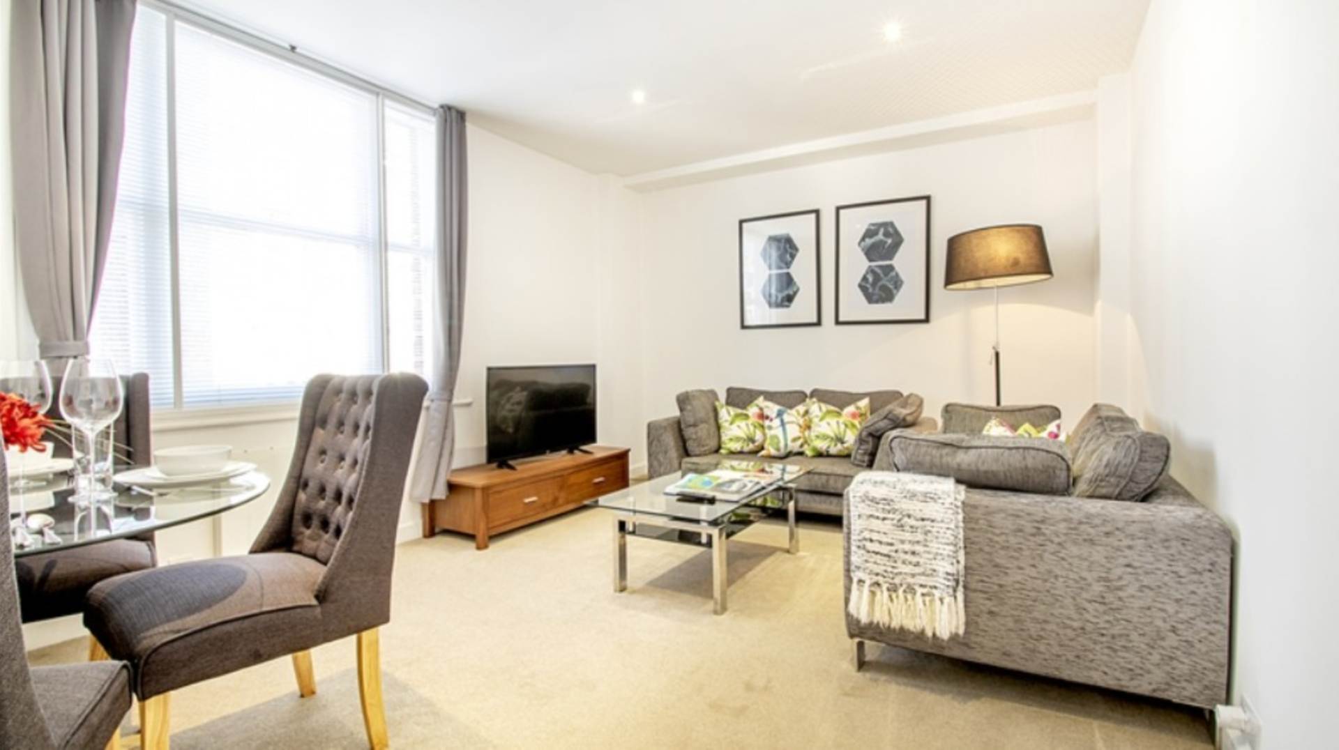 1 ベッド アパートメント ロンドン賃貸物件 | Hill Street, Mayfair, London W1J Picure-1