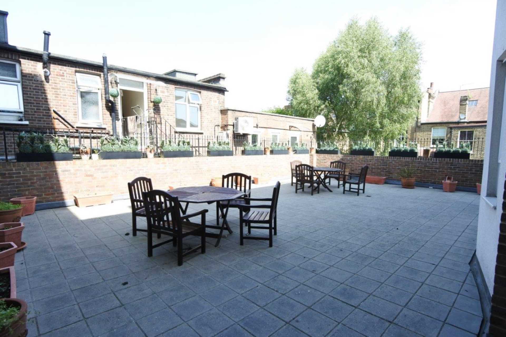 London W5 3LH 2 bed flat rental property internal/external image-13