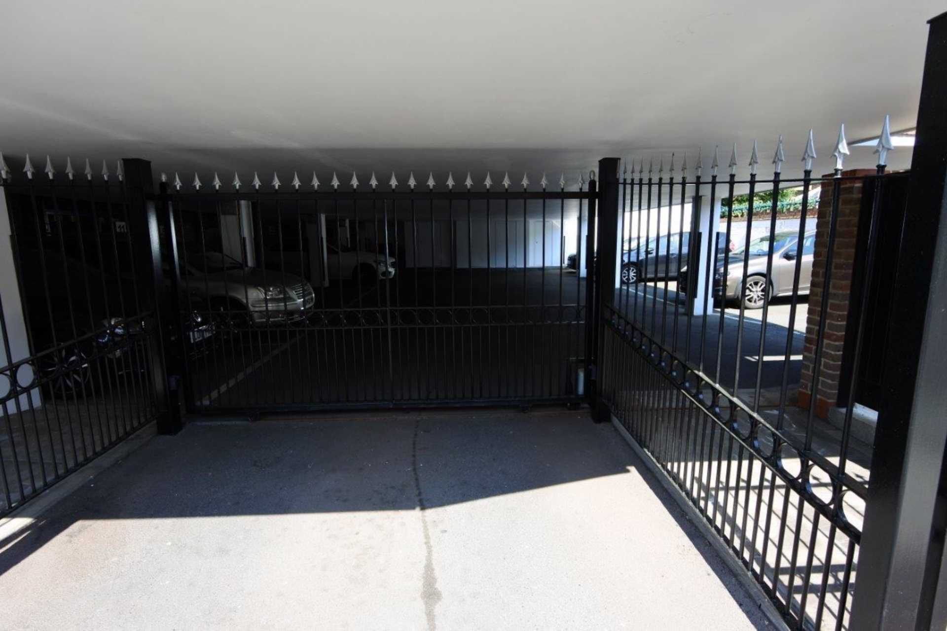 London W5 3LH 2 bed flat rental property internal/external image-14