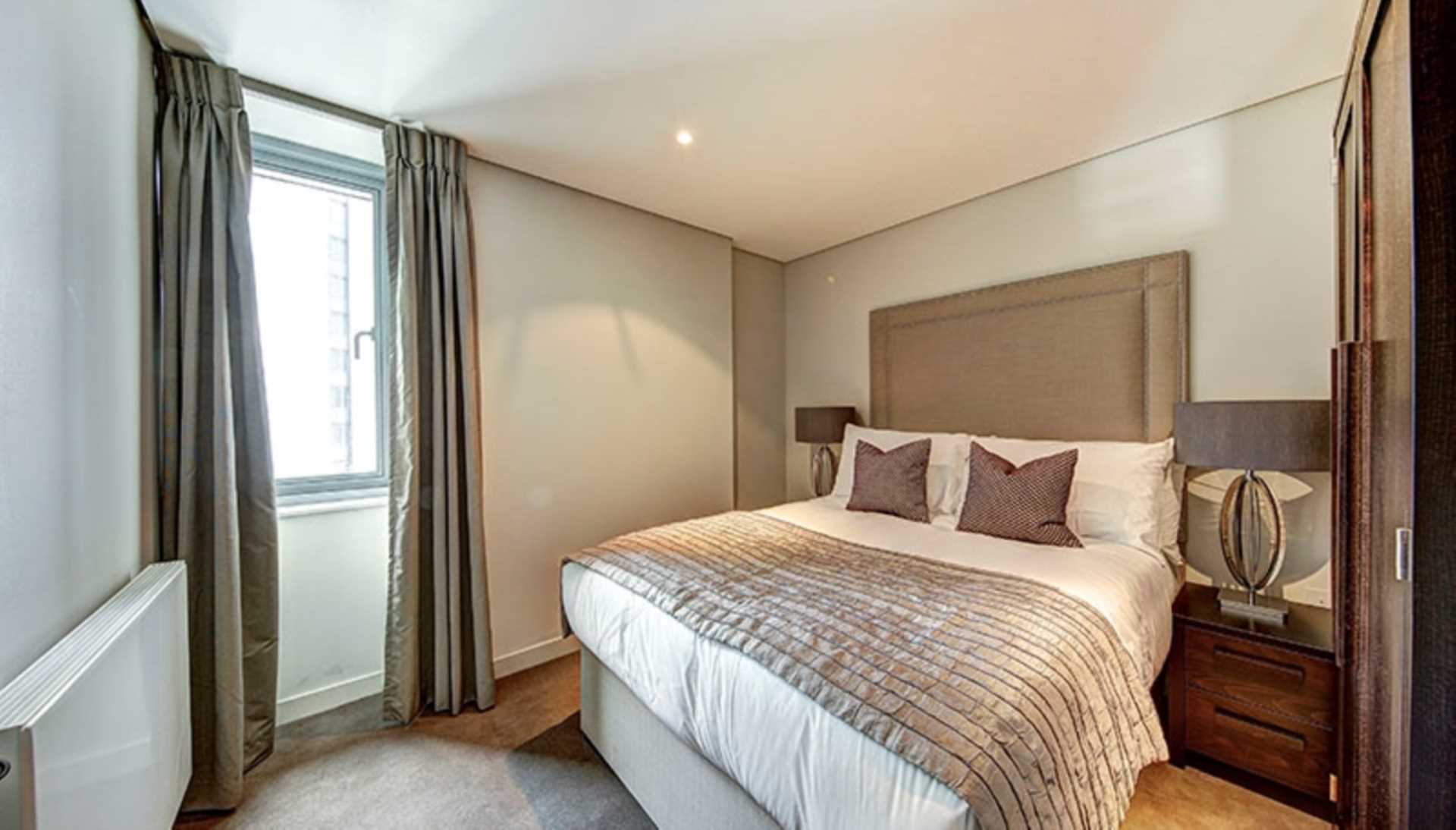 ロンドン W2 1AN 3ベッドフラット 賃貸物件の内外装写真-3