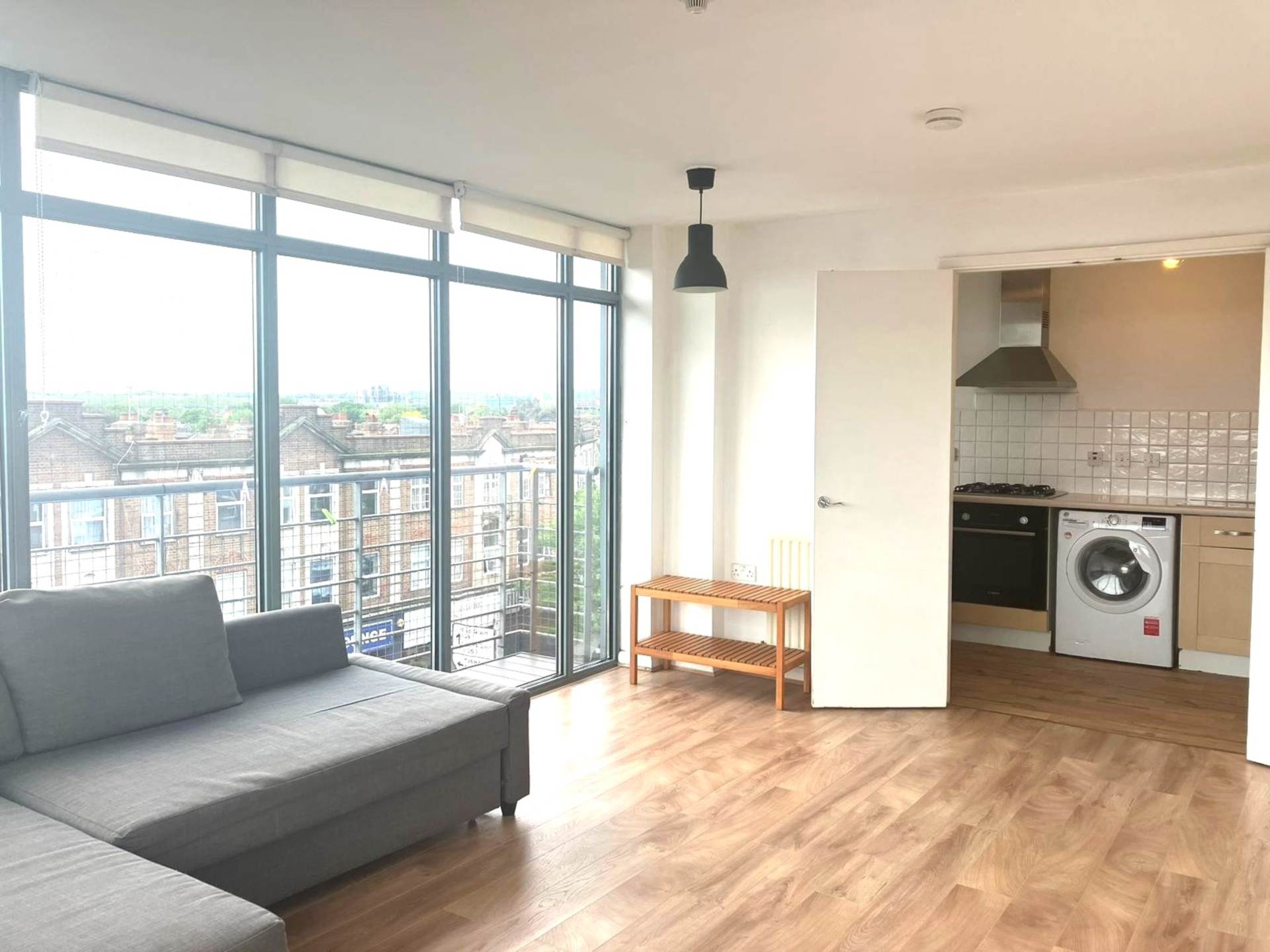 2 bed flat to rent | The Roundway, London N17 Picure-1