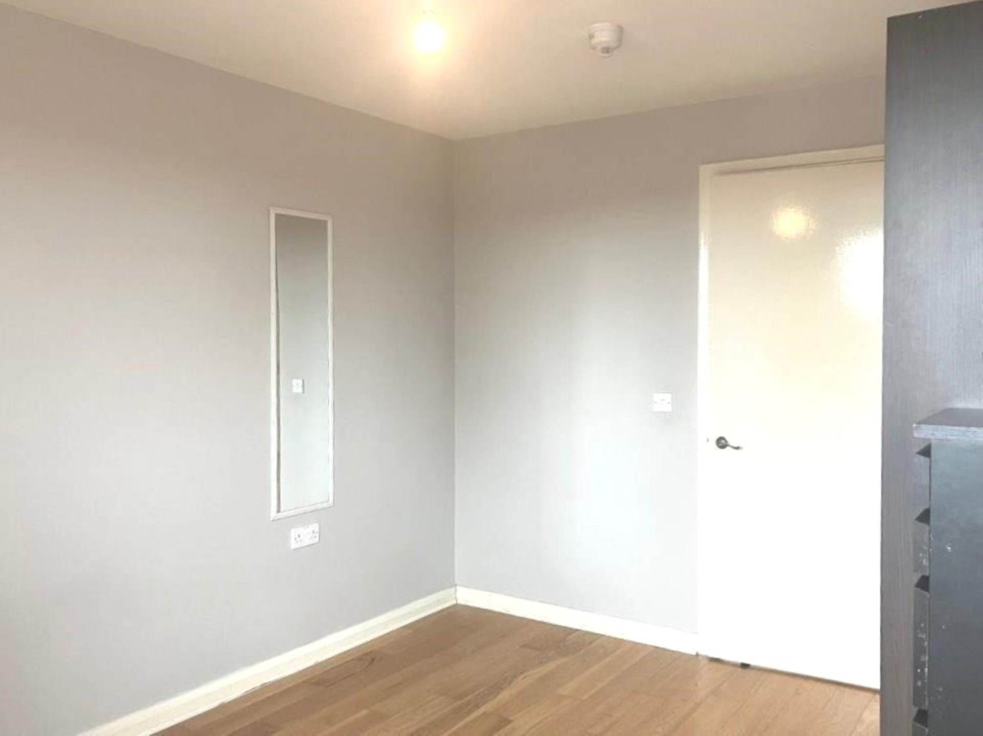 London N17 7EQ 2 bed flat rental property internal/external image-4