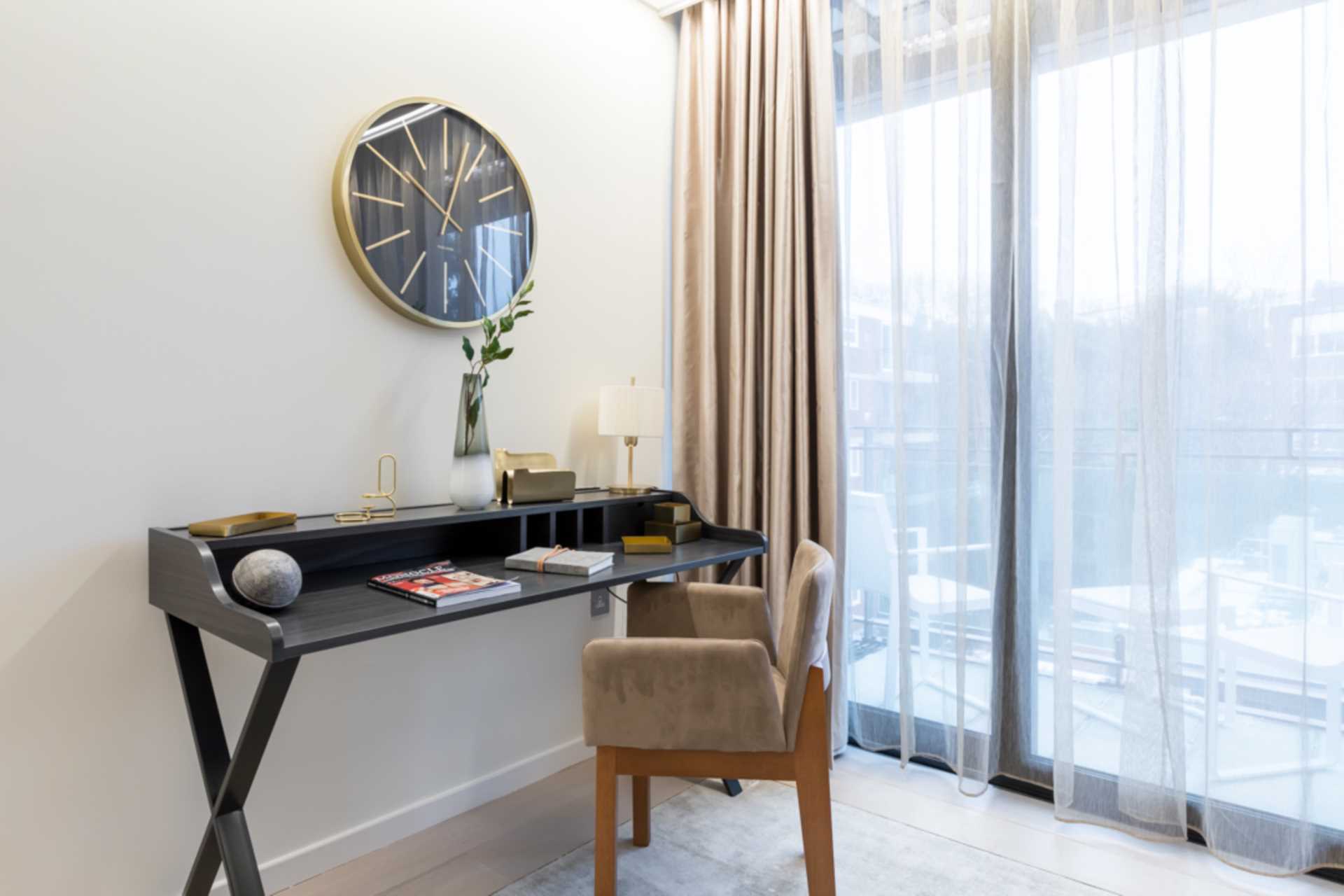 London NW3 5HT 1 bed studio rental property internal/external image-2