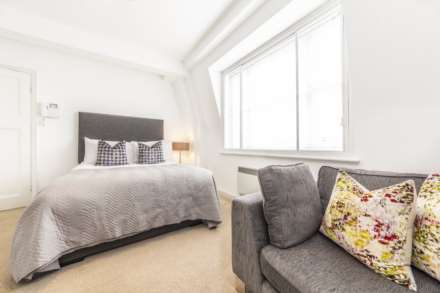 1 bed studio to rent in London W1J