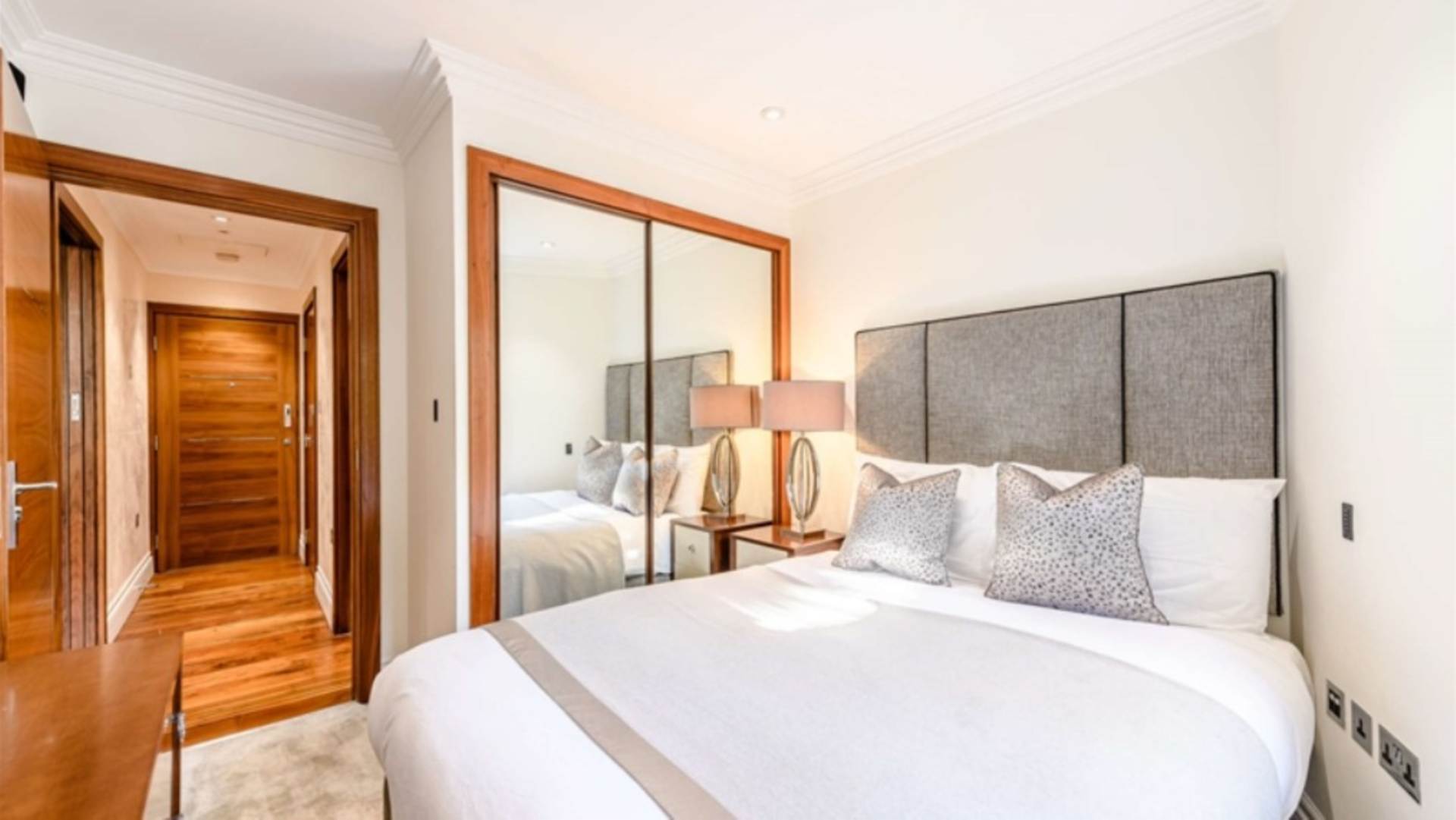 London W2 4BB 1 bed apartment rental property internal/external image-7