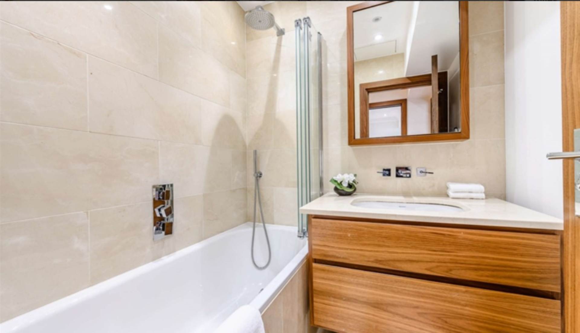 London W2 4BB 1 bed apartment rental property internal/external image-8