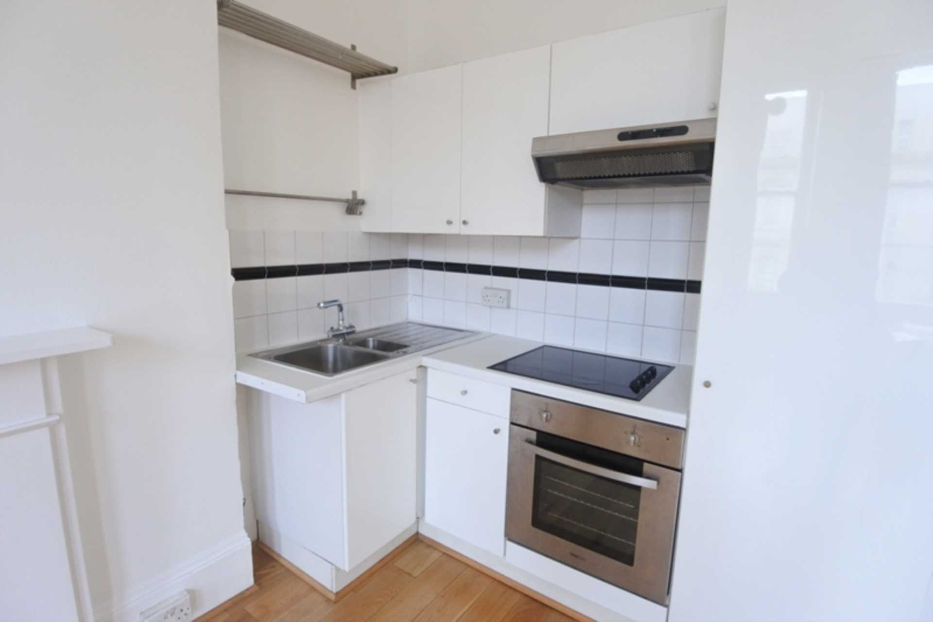 ロンドン W11 1PN 1ベッドフラット 賃貸物件の内外装写真-4