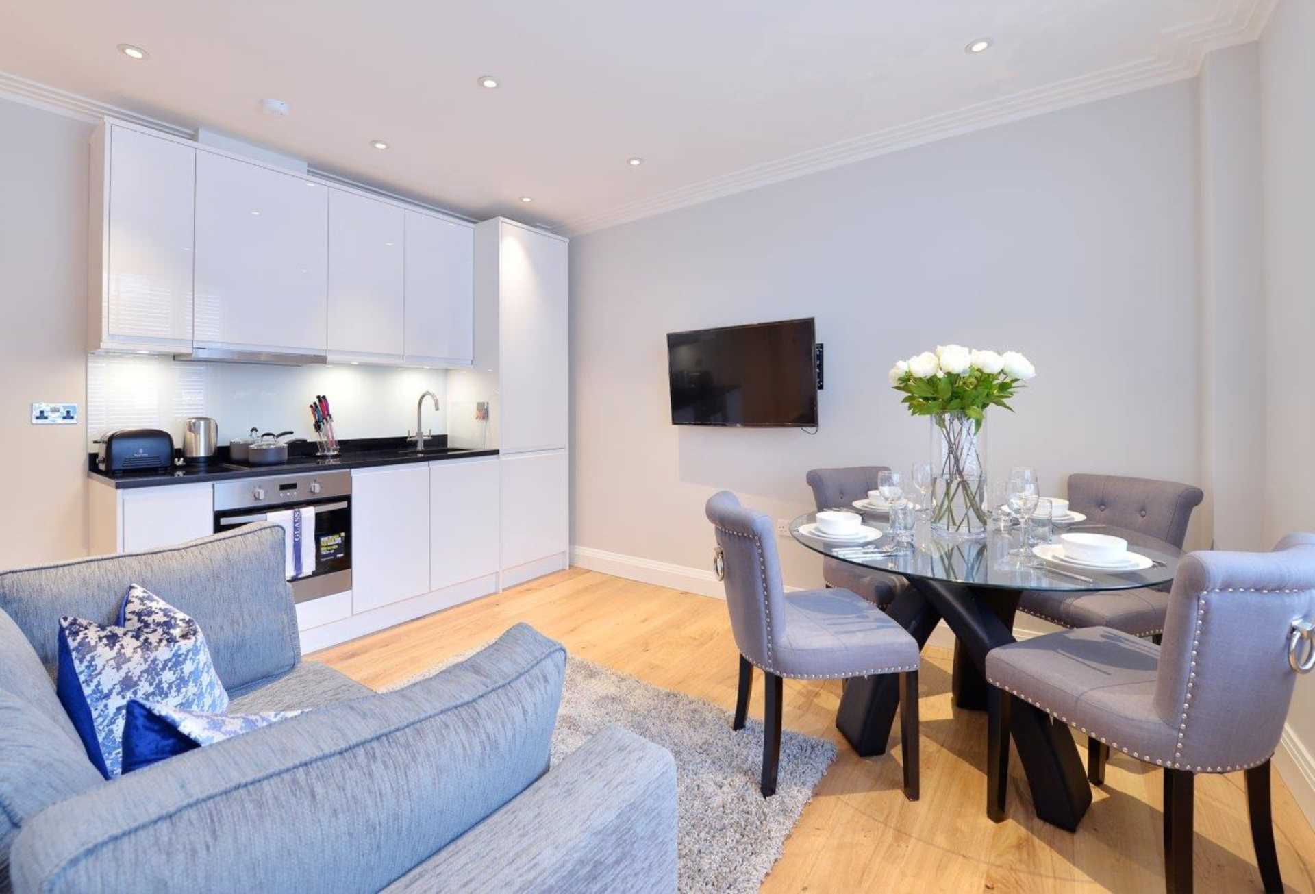 London W1J 5NA 1 bed flat rental property internal/external image-3