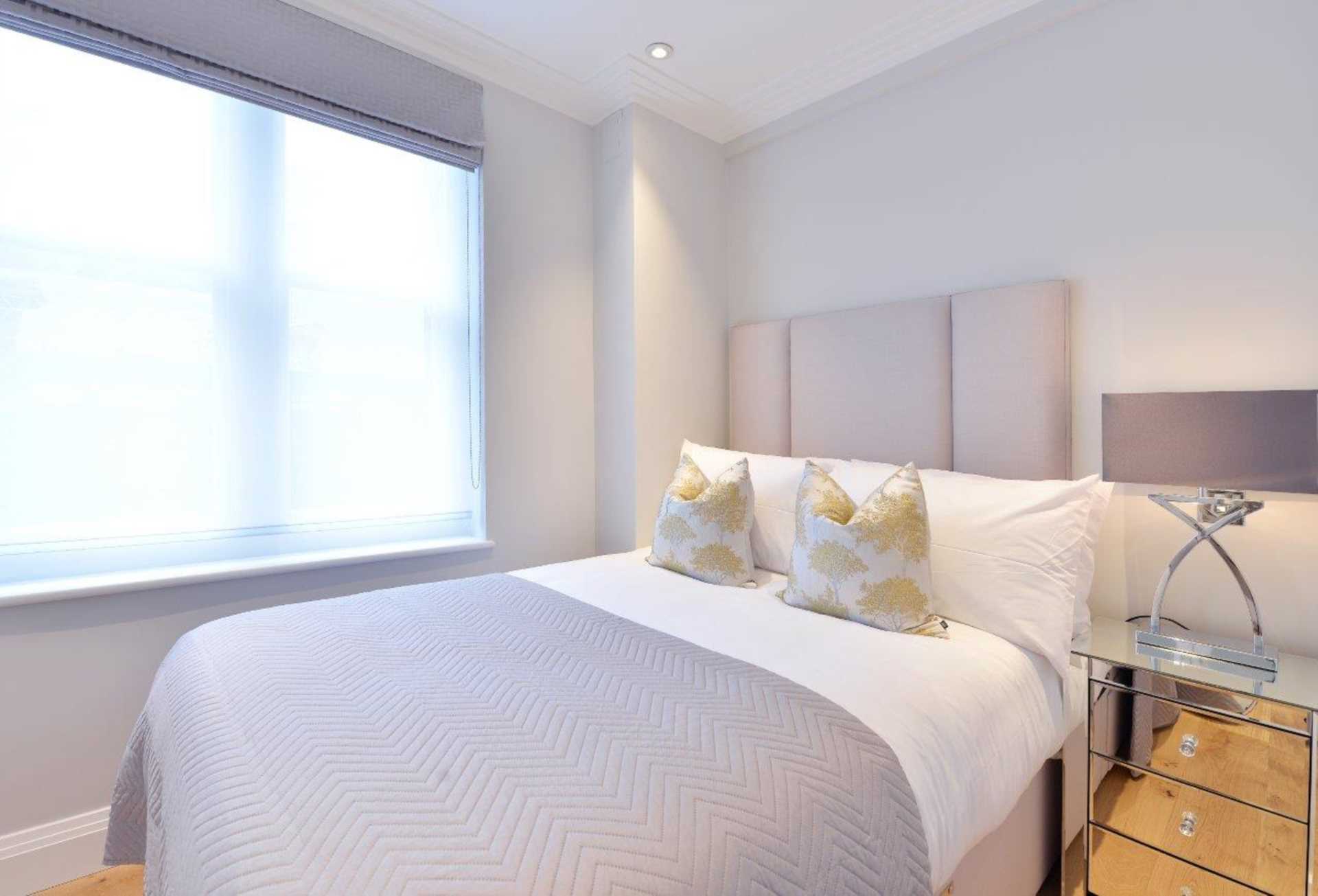 London W1J 5NA 1 bed flat rental property internal/external image-5