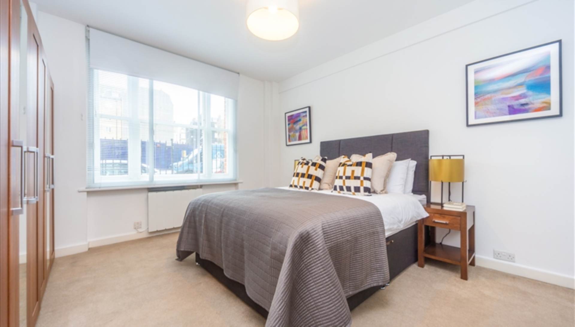 London W1J 5NA 1 bed flat rental property internal/external image-2