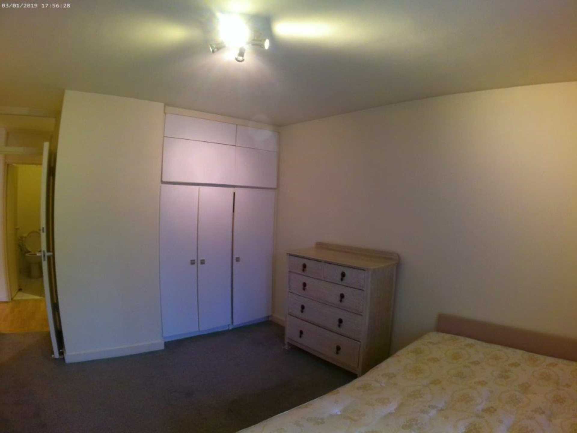 London NW3 5SL 2 bed flat rental property internal/external image-5
