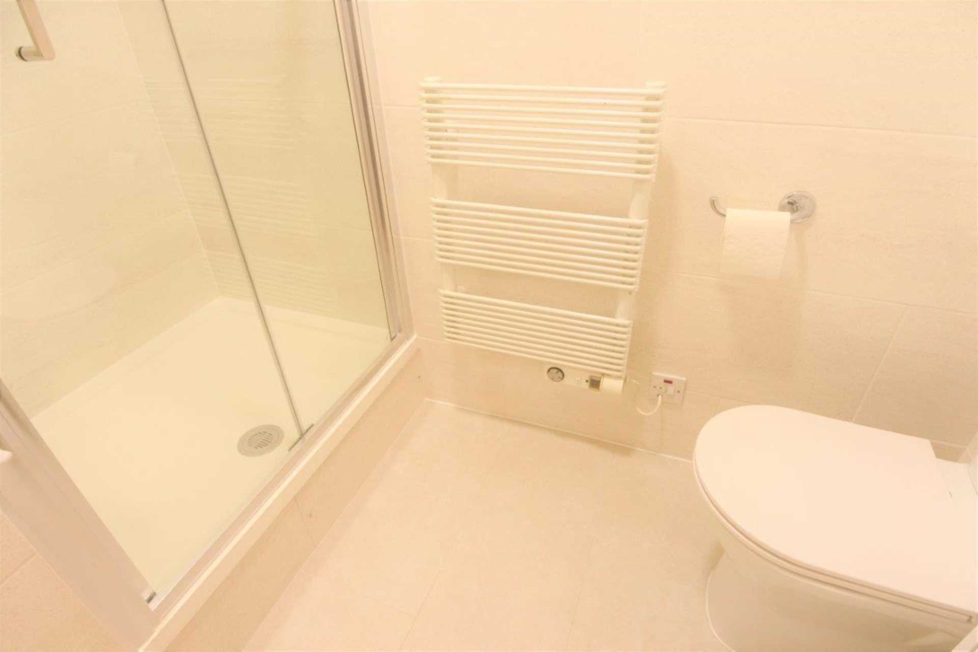 London NW8 6QY 2 bed flat rental property internal/external image-9