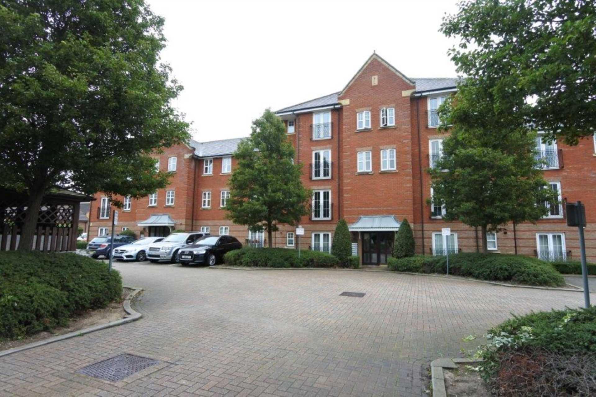 London NW7 1HQ 2 bed flat rental property internal/external image-7